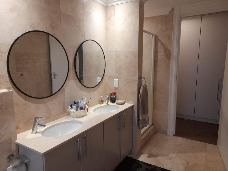 To Let 3 Bedroom Property for Rent in Somerset West Western Cape